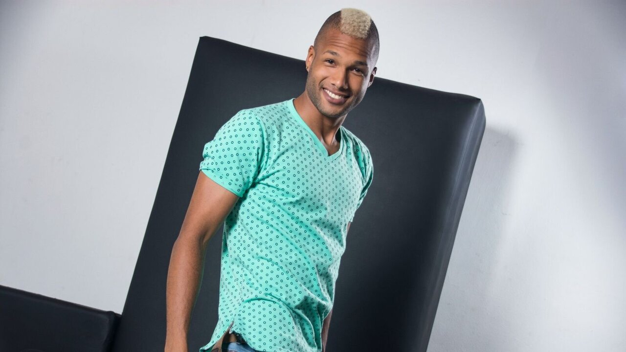 Live Porn Camera of AisacBlonde