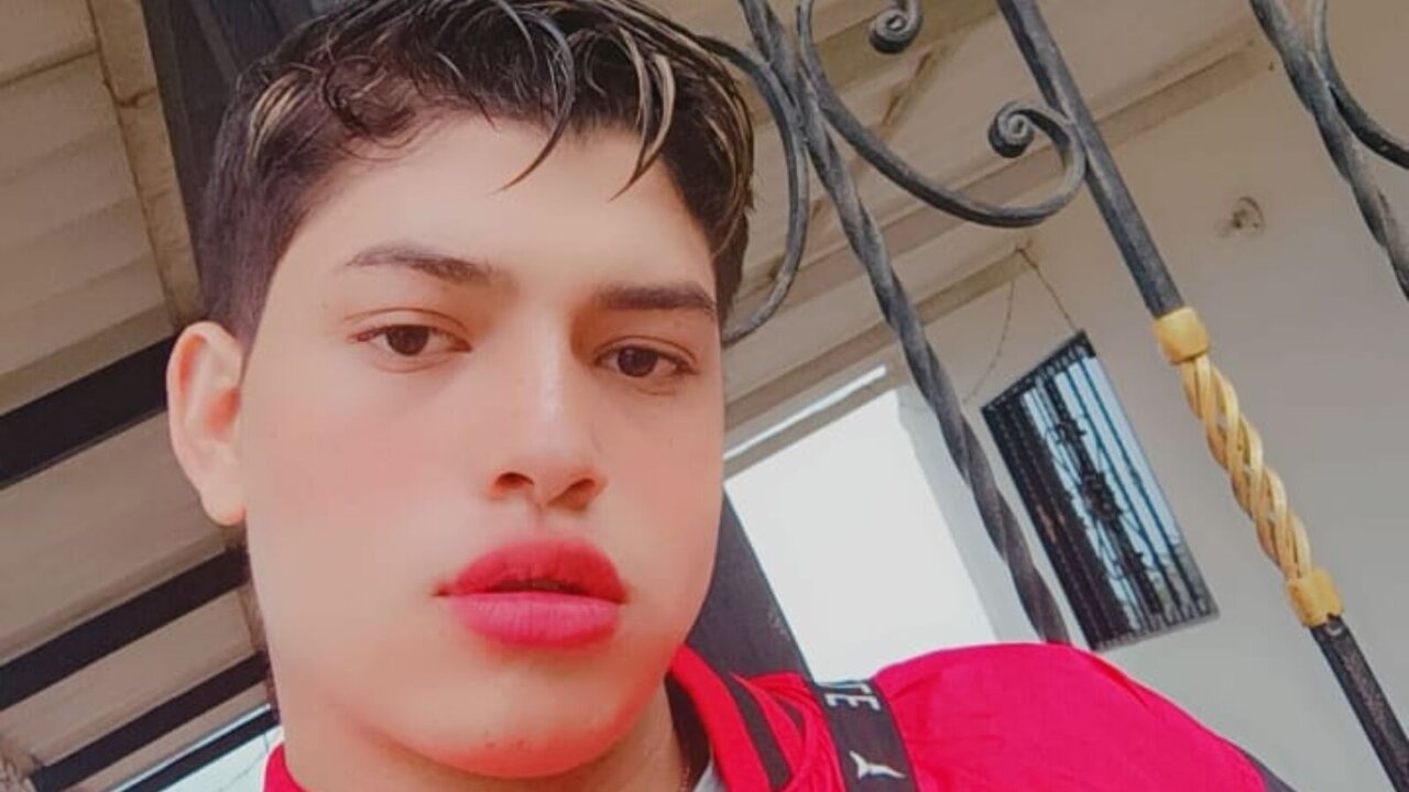 Live Porn Camera of HarrisonDavis