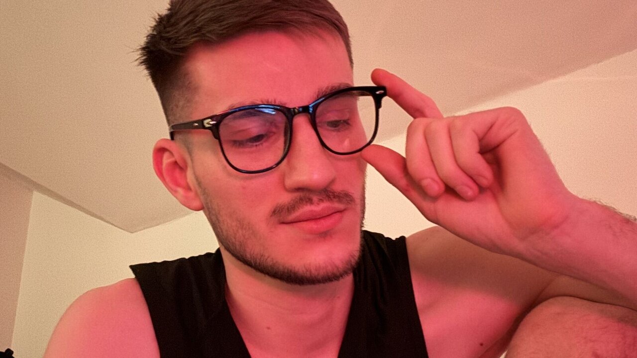 Live Porn Camera of VincentArthur