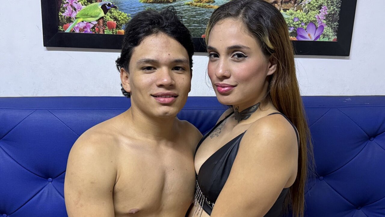 Live Porn Camera of CelinaAndBruce