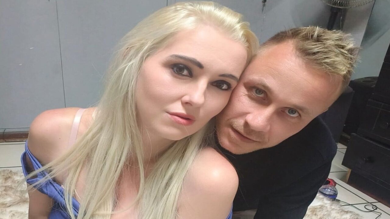 Live Porn Camera of JasonAndSkylar