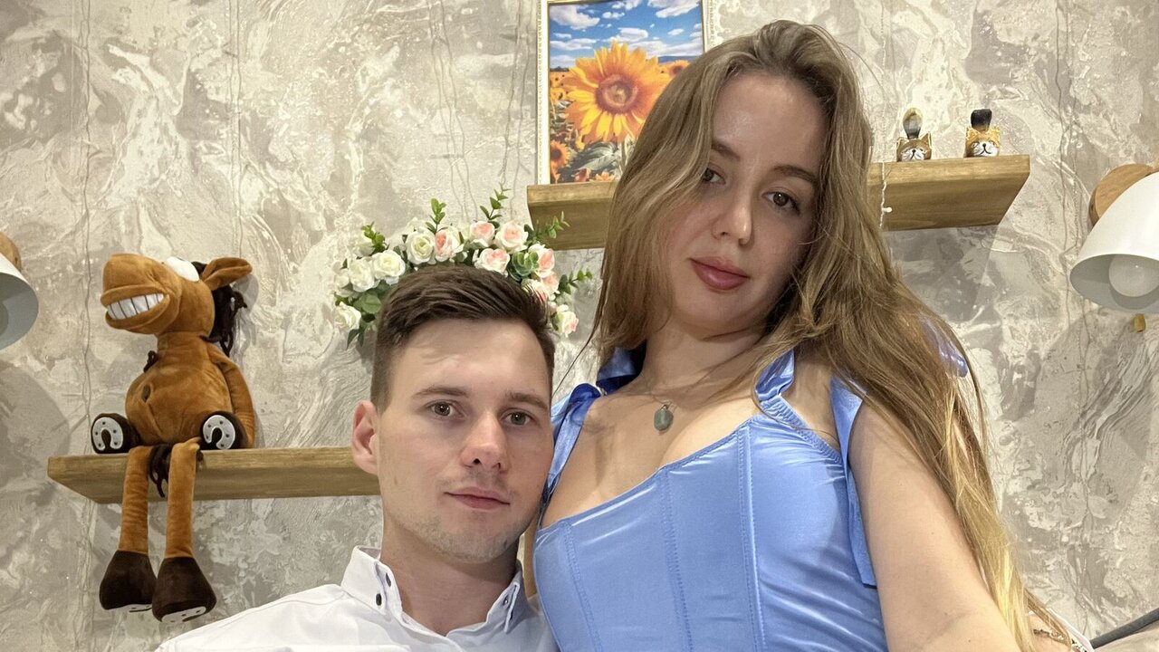 Live Porn Camera of PashaAndMila