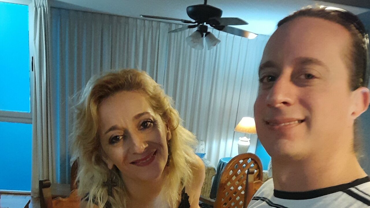 Live Porn Camera of TonyGyna