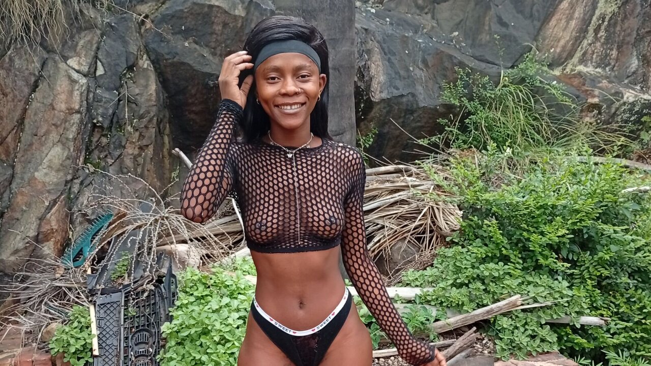 Live Porn Camera of LillyAriana